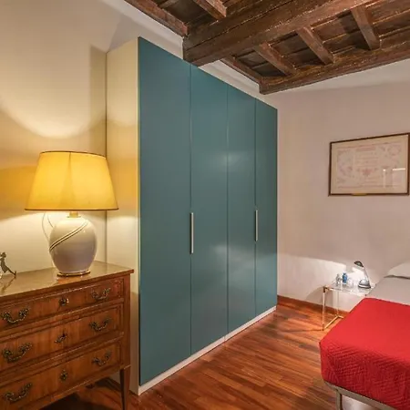 Appartamento-via Dei Pilastri 32 *